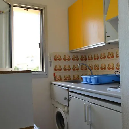 Cap D'agde, 1 Piece, 2 Personnes - Fr-1-249-80